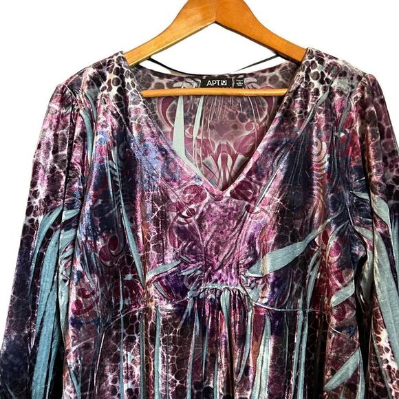 APT. 9 velvet long sleeve tunic. Size 1X - Picture 2 of 10